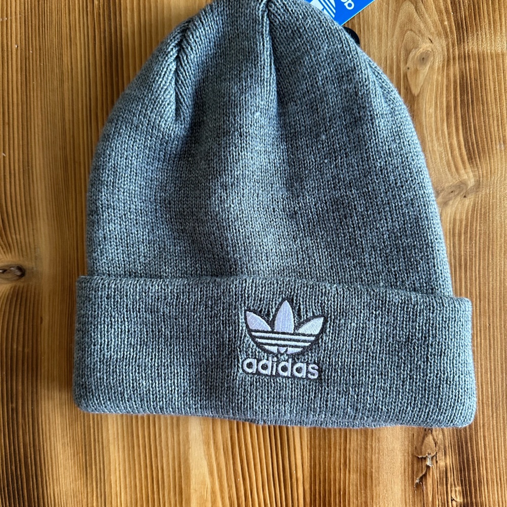 Adidas beanie